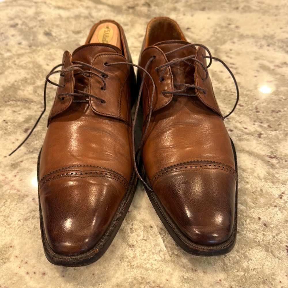 Mezlan brown leather men’s dress shoes